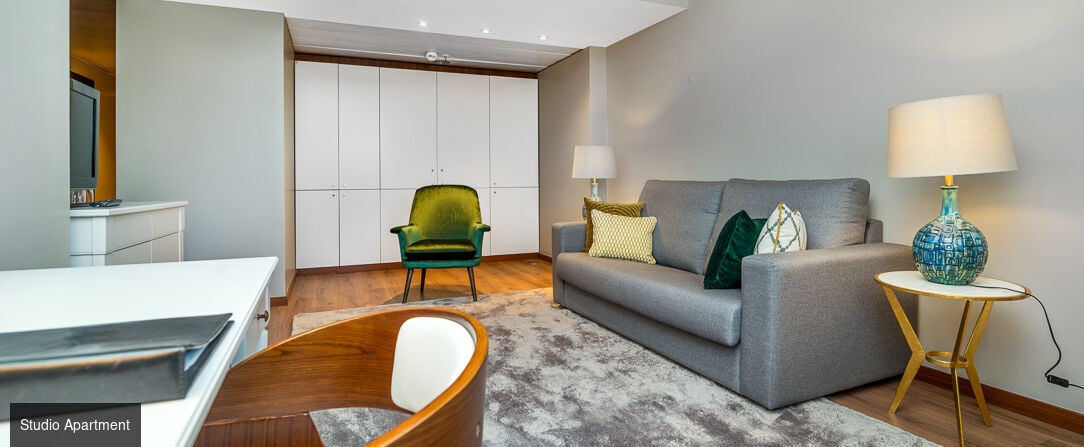 Gaia Residence ★★★★ - Charismatic & spacious accomodation right in the heart of captivating Porto. - Porto, Portugal