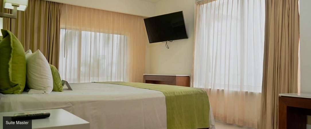 Cancun Bay All Inclusive Hotel ★★★★ - Séjour familial en formule All Inclusive les pieds dans l’eau turquoise de Cancún, entre détente et plaisir. - Cancún, Mexique
