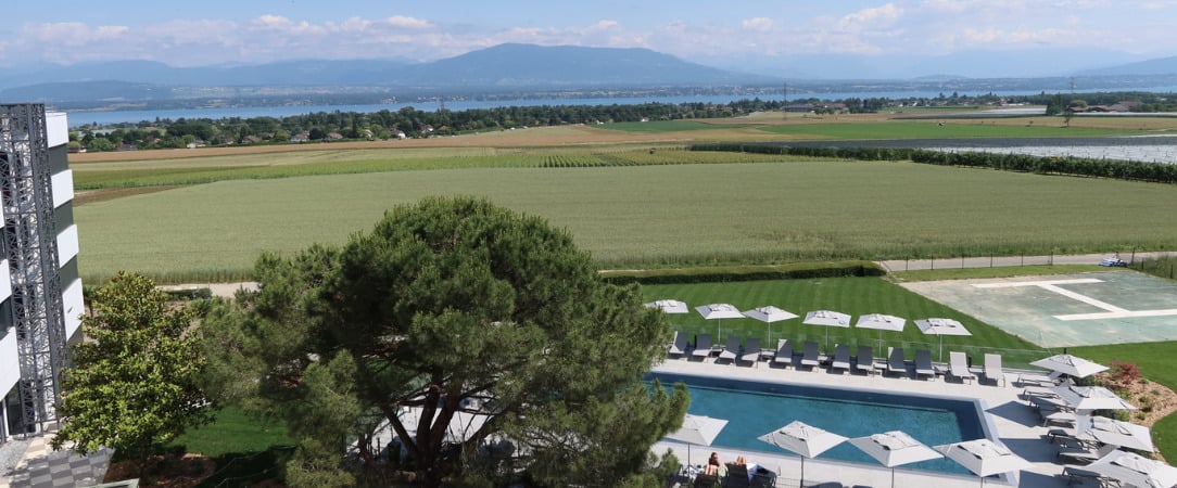 Everness Hotel & Resort ★★★★ - A mountain retreat with a delicious menu overlooking Lake Geneva. - Vaud, Switzerland