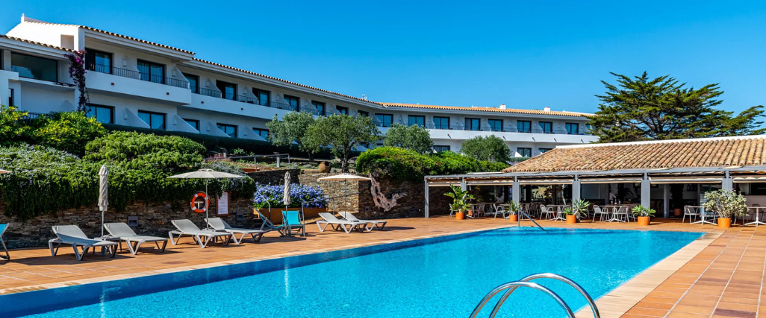Hotel Sol Ixent - Calm coastal retreat in one of Spain's most picturesque towns. - Cadaqués, Spain