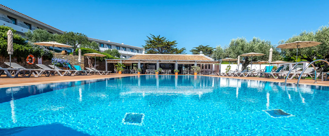 Hotel Sol Ixent - Calm coastal retreat in one of Spain's most picturesque towns. - Cadaqués, Spain