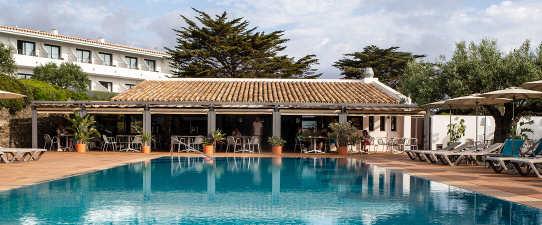 Hotel Sol Ixent - Calm coastal retreat in one of Spain's most picturesque towns. - Cadaqués, Spain