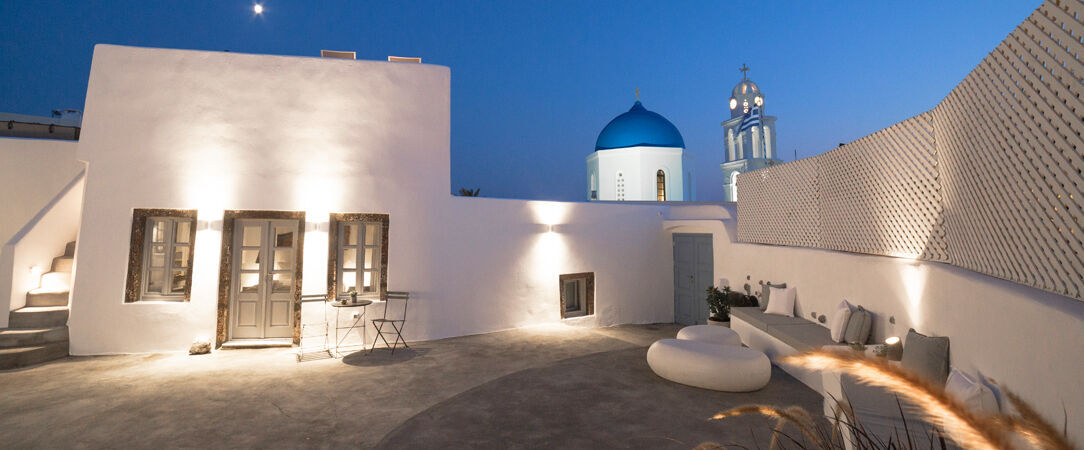 Cydonia Caves - An authentic cave hotel tucked away in a beautiful Santorini village. - Santorini, Greece