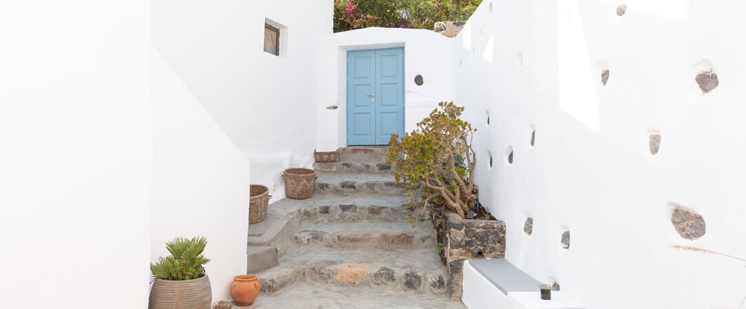 Cydonia Caves - An authentic cave hotel tucked away in a beautiful Santorini village. - Santorini, Greece