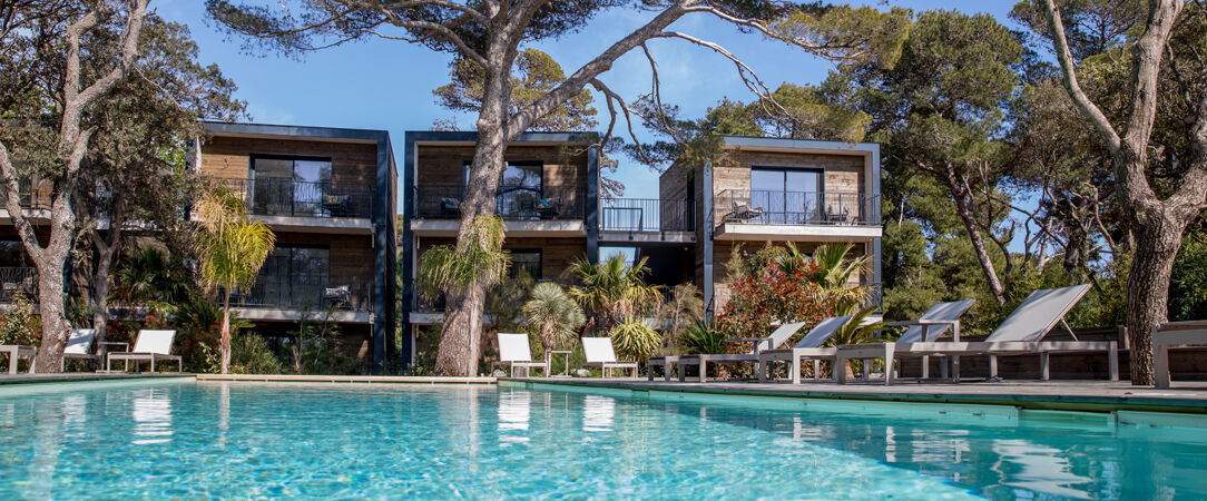 Le Lodge des Îles d'Or - Une oasis de charme à la nature verdoyante pour un séjour sous le signe de la sérénité. - Hyères, France