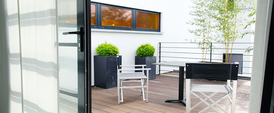 Be Manos Hotel ★★★★ - A stunning splash of style and fashionable design in one of Brussels’s top hotels. - Brussels, Belgium