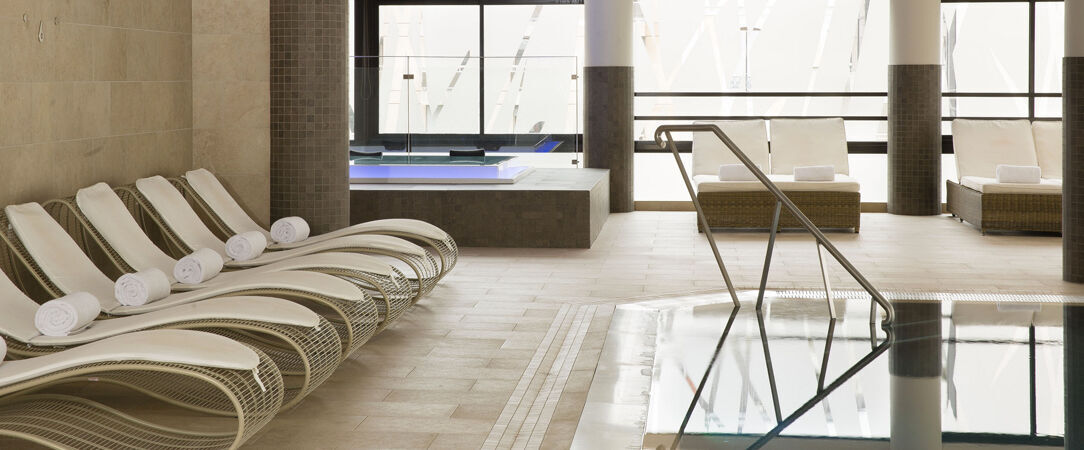 Golden Tulip Aix-les-Bains - Hôtel et Spa ★★★★ - A classic wellbeing break nestled between lake and mountains. - Aix-les-Bains, France