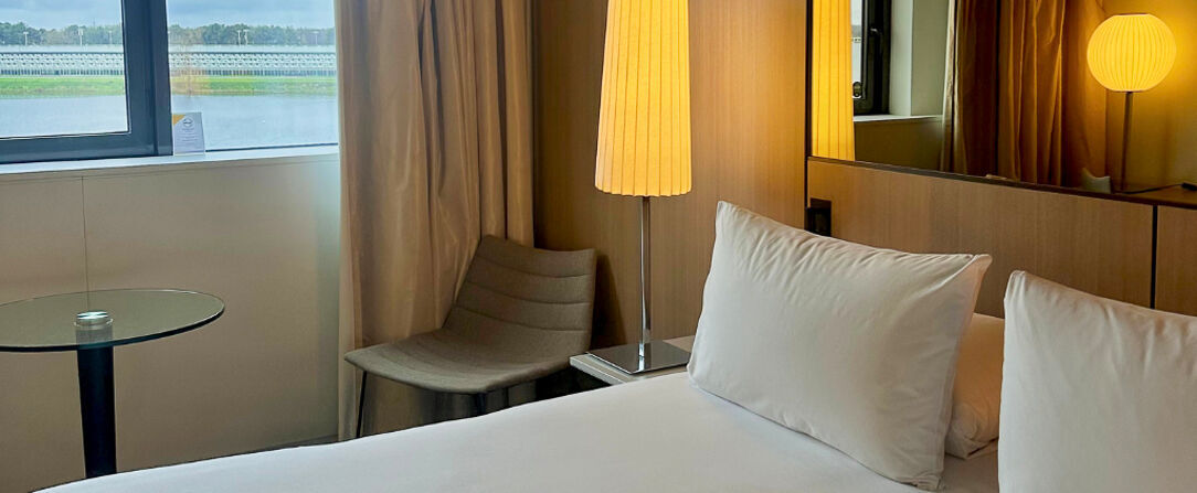 Pullman Bordeaux Lac ★★★★ - A stylish hotel near a lake, vineyards and historic city. - Bordeaux, France