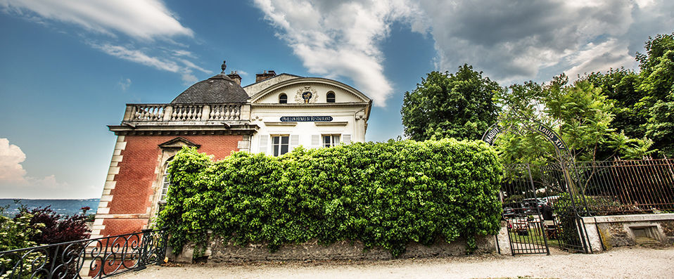 Pavillon Henri IV ★★★★ - Regal splendour in a former royal residence. - Saint-Germain-en-Laye, France
