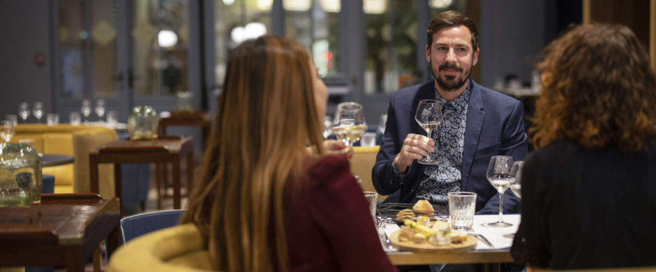 L'Eautel Toulon Port ★★★★ - Dernière Minute - Séjour marin face au port de Toulon. - Toulon, France