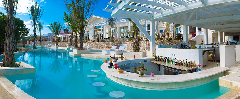 Eden Roc ★★★★★ - A taste of five-star luxury in a Caribbean paradise. - Punta Cana, Dominican Republic