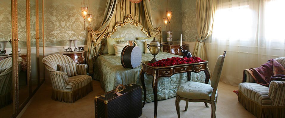 Baglioni Hotel Luna ★★★★★ - A sumptuous Venetian experience in the city of love. - Venice, Italy