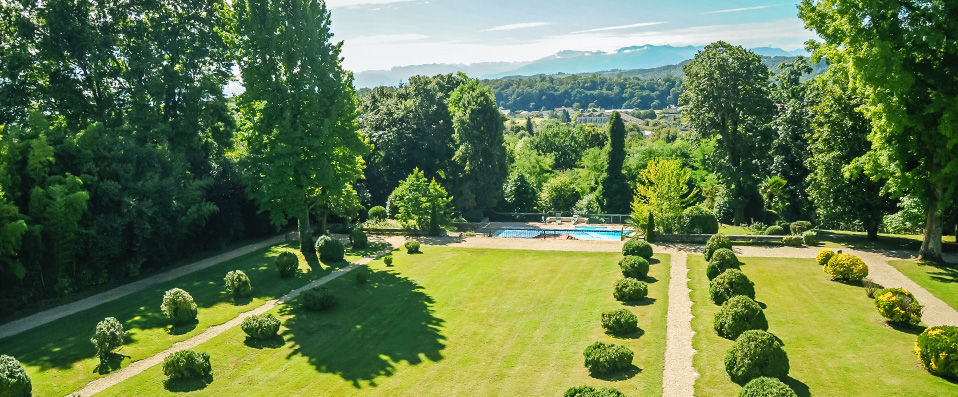 Villa Navarre ★★★★★ - Luxueuse Villa XVIIIème face aux Pyrénées. - Pau, France