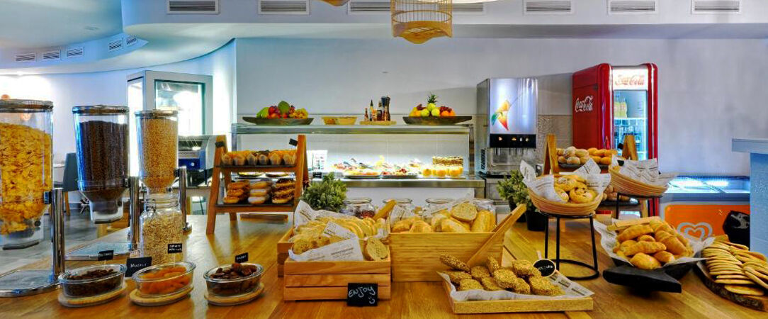 Aqua Suites Hotel ★★★★ - Sun, relaxation, and stunning nature in Lanzarote. - Lanzarote, Spain