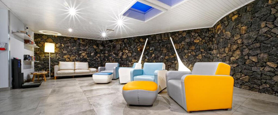 Aqua Suites Hotel ★★★★ - Votre oasis de paix près de la mer, avec une fabuleuse excursion en option pour découvrir toute la magie naturelle de Lanzarote. - Lanzarote, Espagne