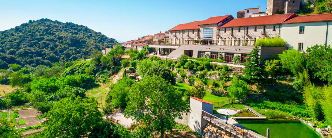 Hôtel Écolodge - Domaine Riberach ★★★★ - Mountain serenity and gourmet delights in Languedoc-Roussillon. - Pyrenees-Orientales, France