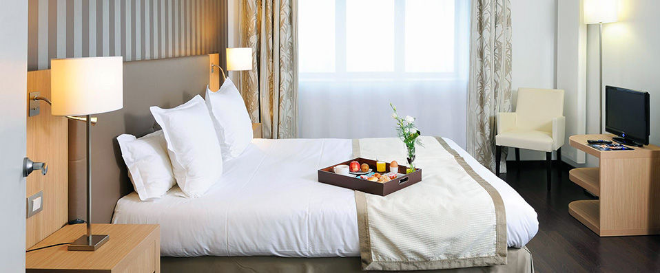 ResidHome Apparthôtel les Berges de la Loire ★★★★ - Studios pour 2 à Nantes. - Nantes, France