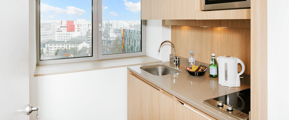 ResidHome Apparthôtel les Berges de la Loire ★★★★ - Studios pour 2 à Nantes. - Nantes, France