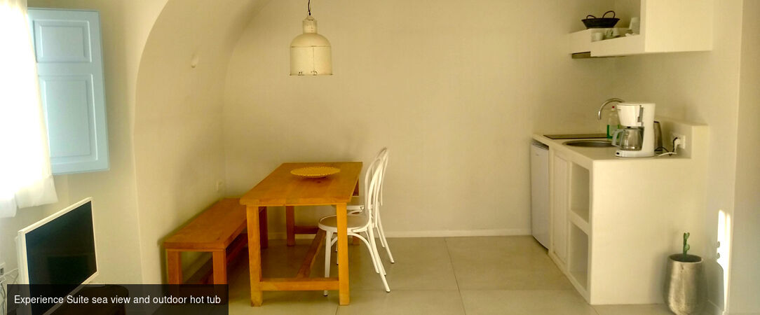 Sol Mate Suites - Explore the beauty of Santorini from your luxurious suite. - Santorini, Greece
