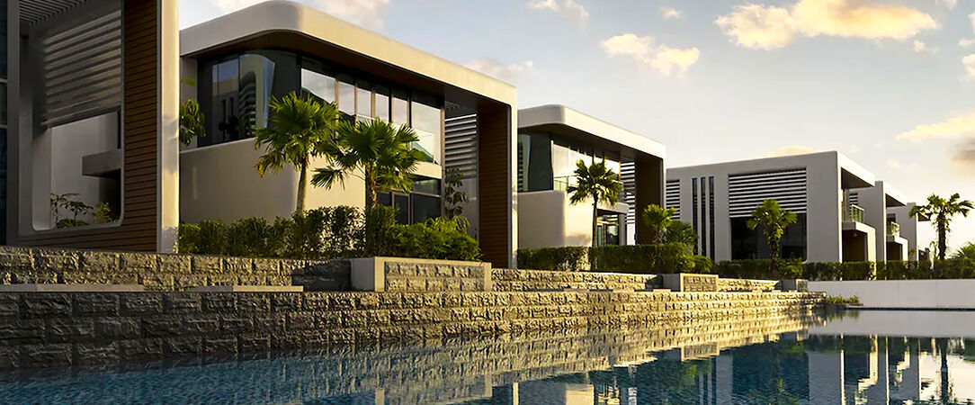 Dusit Thani Laguna ★★★★★ - A spectacular luxury hotel in an exotic corner of Singapore. - Singapore