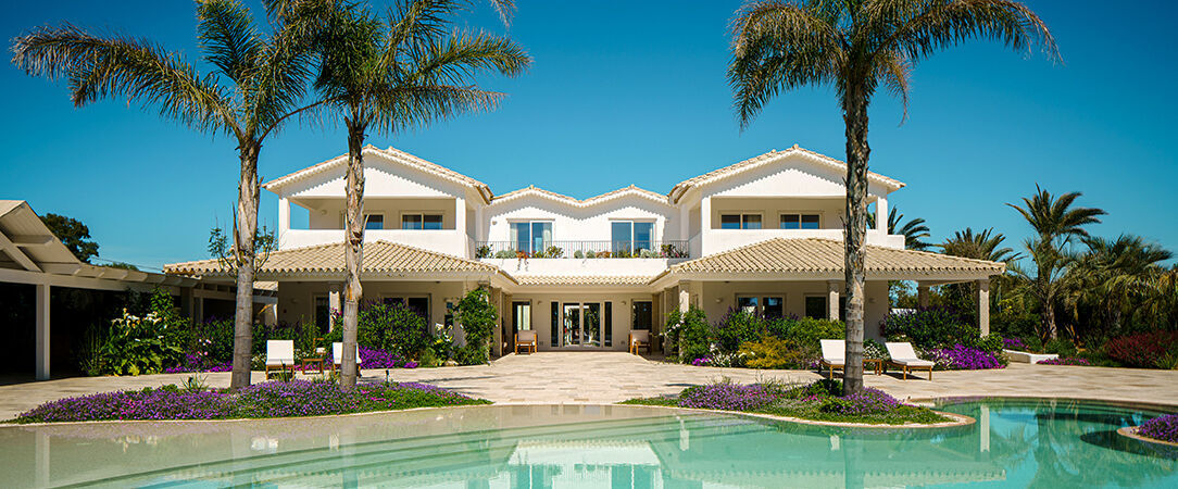 Sant Efis Hotel ★★★★ - A boutique hotel surrounded by beaches and Mediterranean gardens. - Sardegna, Italy