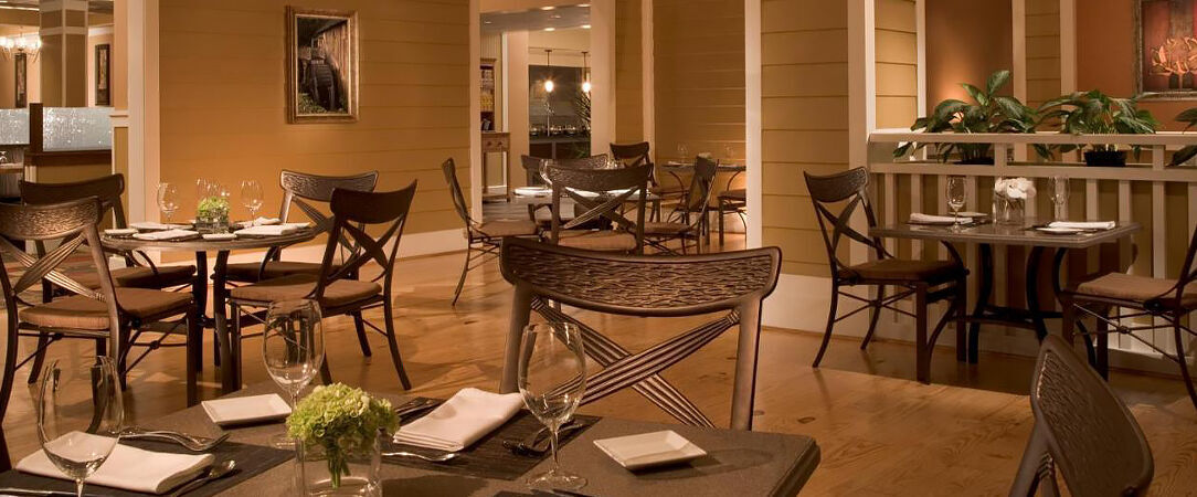 Hilton Orlando Lake Buena Vista - Disney Springs ★★★★ - A family friendly hotel surrounded by the wonders of Disneyland. - Florida, United States