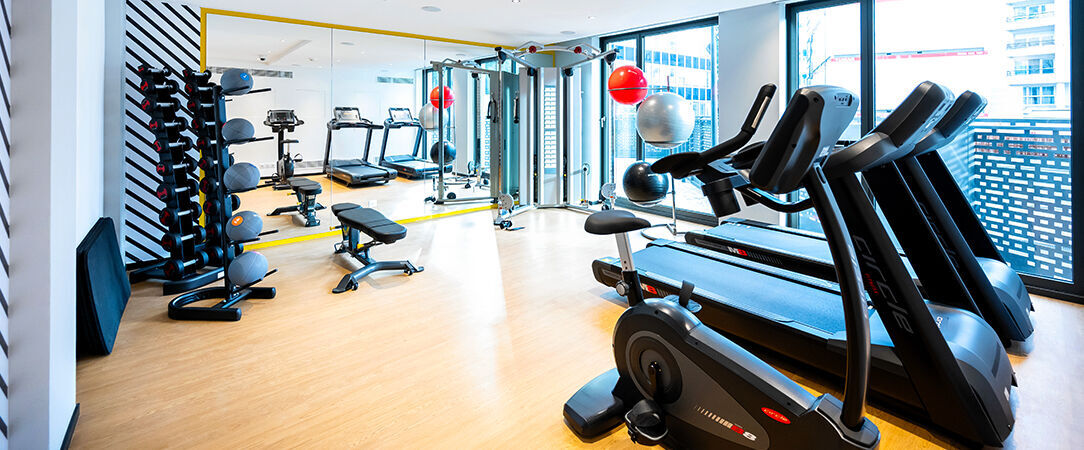 Staycity Aparthotels Paris La Défense - Tonight -  - Paris, France