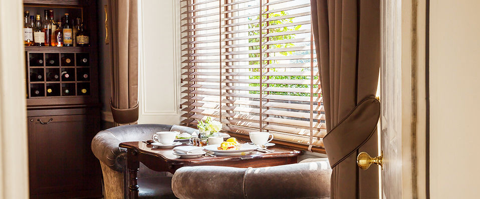 Roseate House London ★★★★★ - Classic London class and elegance in the heart of the city. - London, United Kingdom