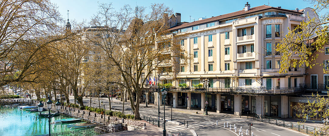 Le Splendid Hôtel Lac d'Annecy - Handwritten Collection ★★★★ - Dernière minute -  - Annecy, France