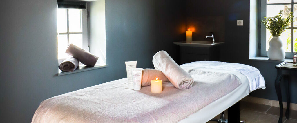 Le Château Les Oliviers de Salettes ★★★★ - A cocoon of luxury at the gates of Provence. - Drôme France