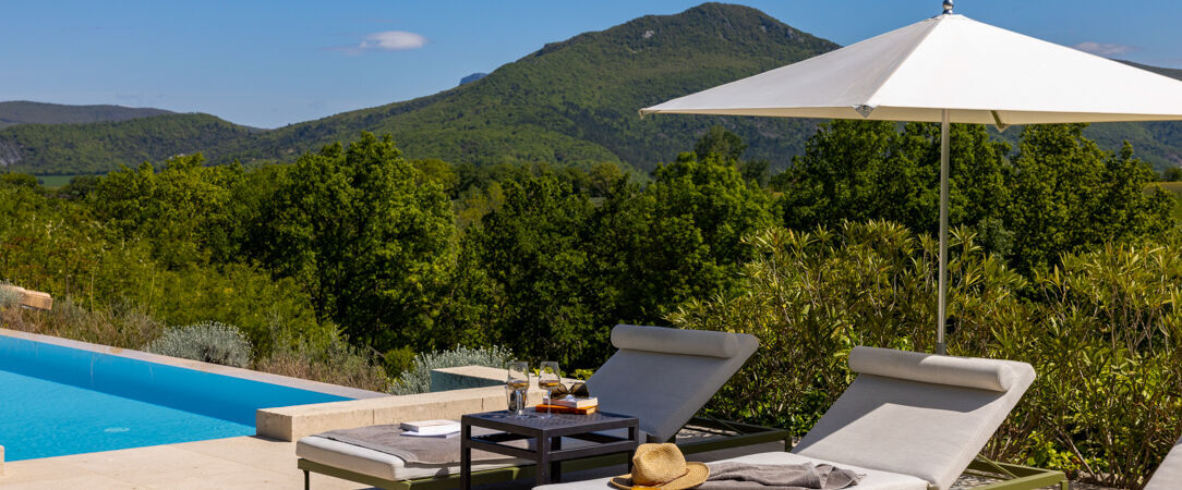 Le Château Les Oliviers de Salettes ★★★★ - A cocoon of luxury at the gates of Provence. - Drôme France