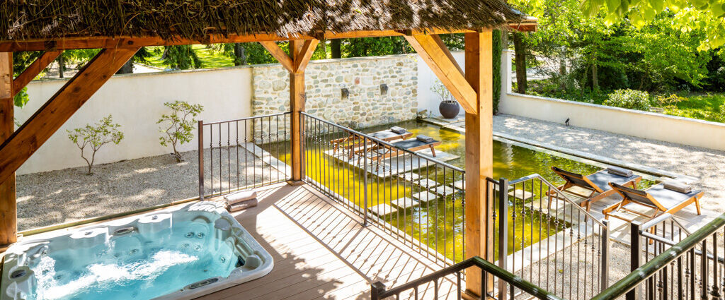 Le Château Les Oliviers de Salettes ★★★★ - A cocoon of luxury at the gates of Provence. - Drôme France