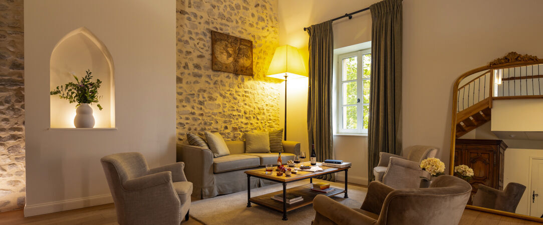 Le Château Les Oliviers de Salettes ★★★★ - A cocoon of luxury at the gates of Provence. - Drôme France