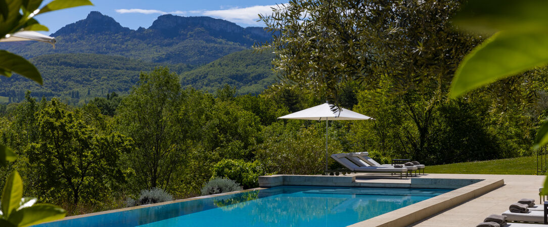 Le Château Les Oliviers de Salettes ★★★★ - A cocoon of luxury at the gates of Provence. - Drôme France