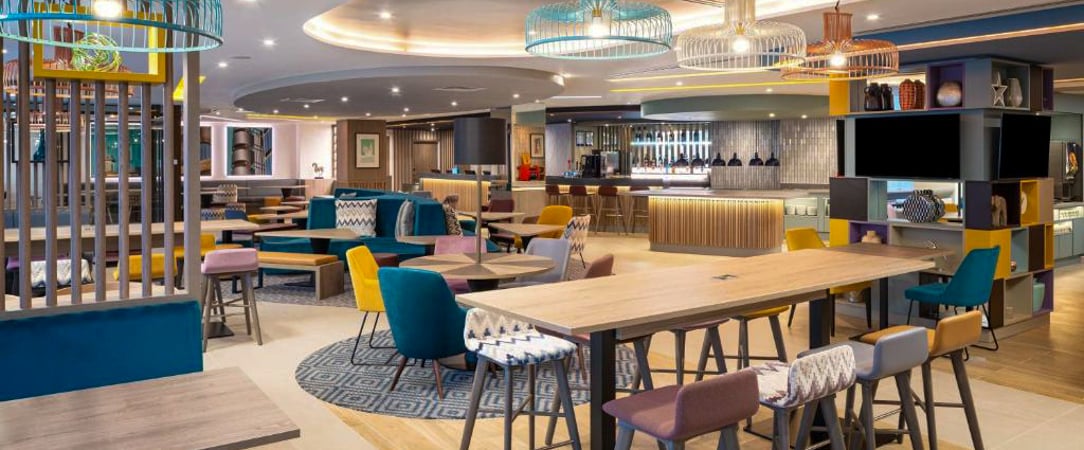 Hampton By Hilton London City ★★★★ - Stylish modern comfort near the Tower of London. - London, United Kingdom