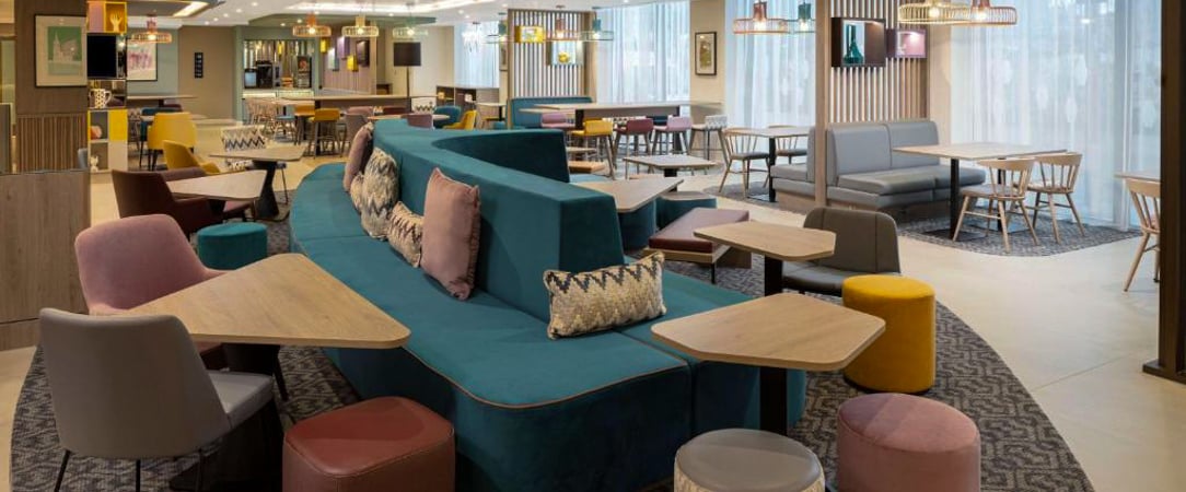 Hampton By Hilton London City ★★★★ - Stylish modern comfort near the Tower of London. - London, United Kingdom