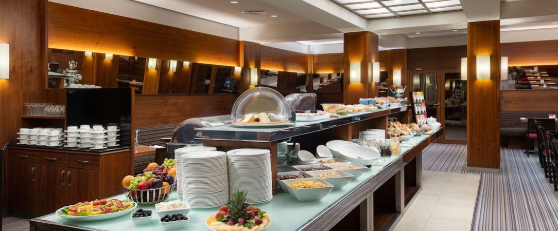 K+K Hotel Fenix ★★★★ - Élégance contemporaine au cœur de Prague, avec déjeuner inclus. - Prague, République tchèque