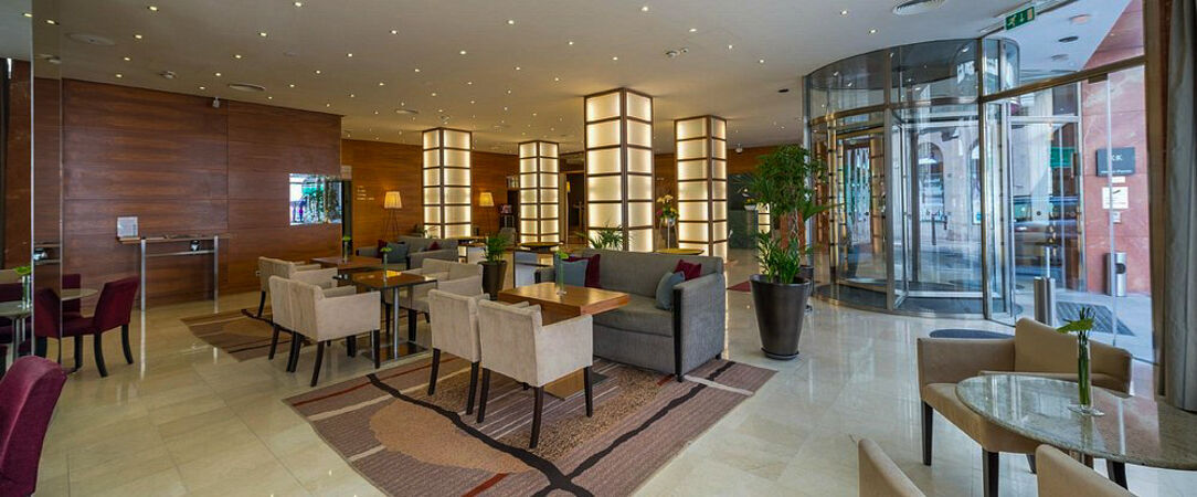 K+K Hotel Fenix ★★★★ - Élégance contemporaine au cœur de Prague, avec déjeuner inclus. - Prague, République tchèque