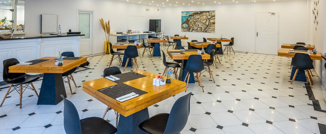 Smy Mediterranean White Santorini ★★★★ - Luxe et raffinement dans un cadre de rêve sur un joyau des Cyclades. - Santorini, Greece