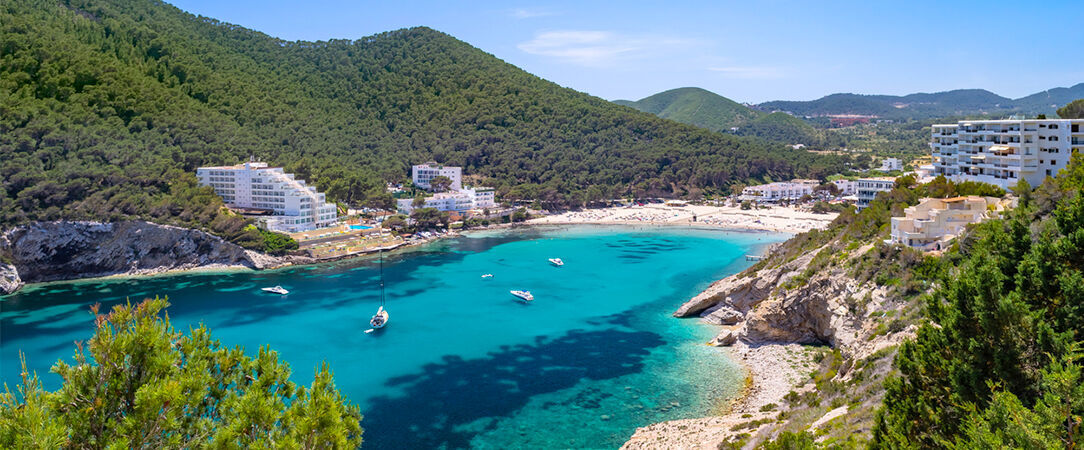 Hyde Ibiza ★★★★ - From sunrise to sunset in Cala Llonga - embrace island magic. - Ibiza, Spain