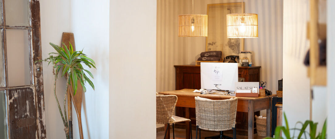 Hotel Hostal Es Niu - Beauty and tranquillity in sunny Costa Brava. - Costa Brava, Spain