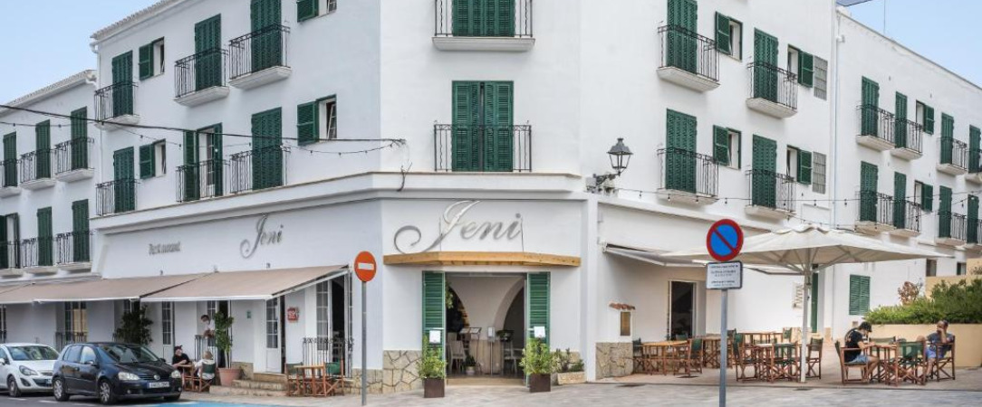 Hotel Jeni & Restaurant - Hôtel familial, confort et hospitalité en plein cœur de la merveilleuse île de Minorque. - Minorca, Spain