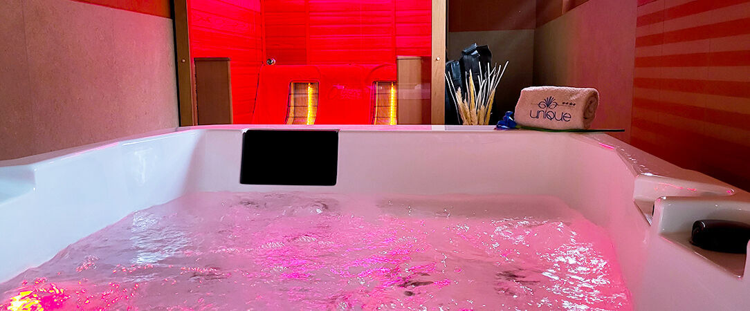 Unique Hôtel & Résidence Saint Raphaël ★★★★ - Where Luxury Meets Charm: Your Unique Riviera Retreat Awaits! - Saint-Raphaël, France