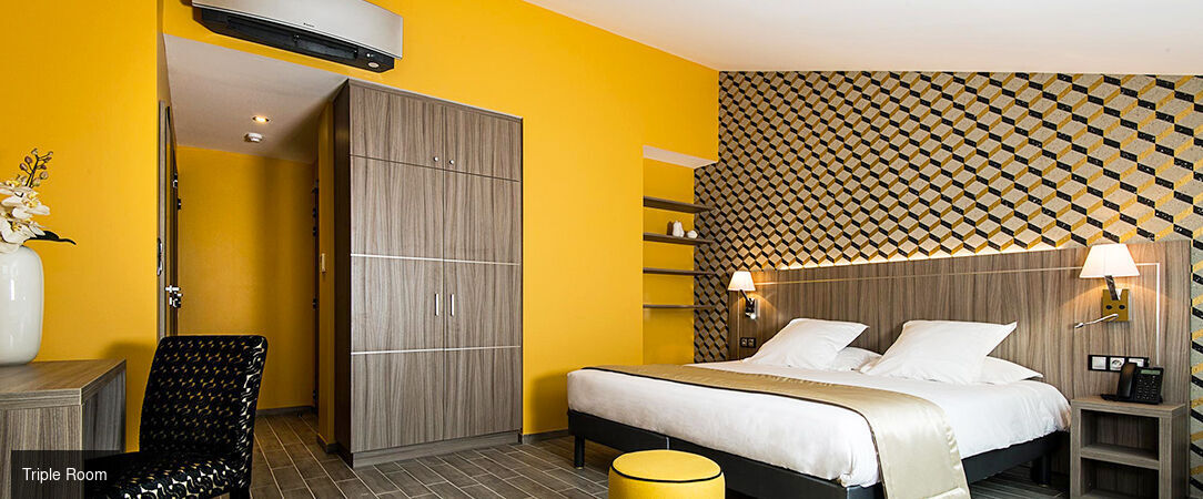 Unique Hôtel & Résidence Saint Raphaël ★★★★ - Where Luxury Meets Charm: Your Unique Riviera Retreat Awaits! - Saint-Raphaël, France