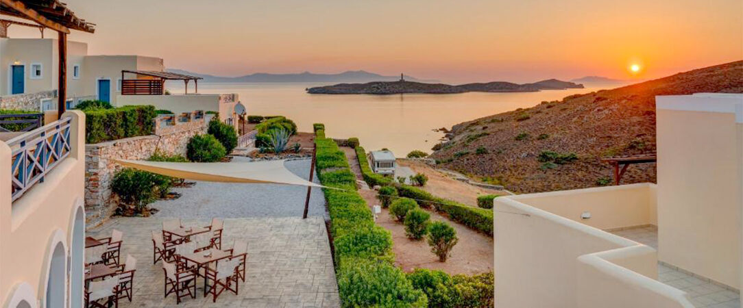 Sunrise Syros Beach Suites ★★★★ - Des grandes suites avec vue mer sur l’île de Syros. - Syros Island, Greece