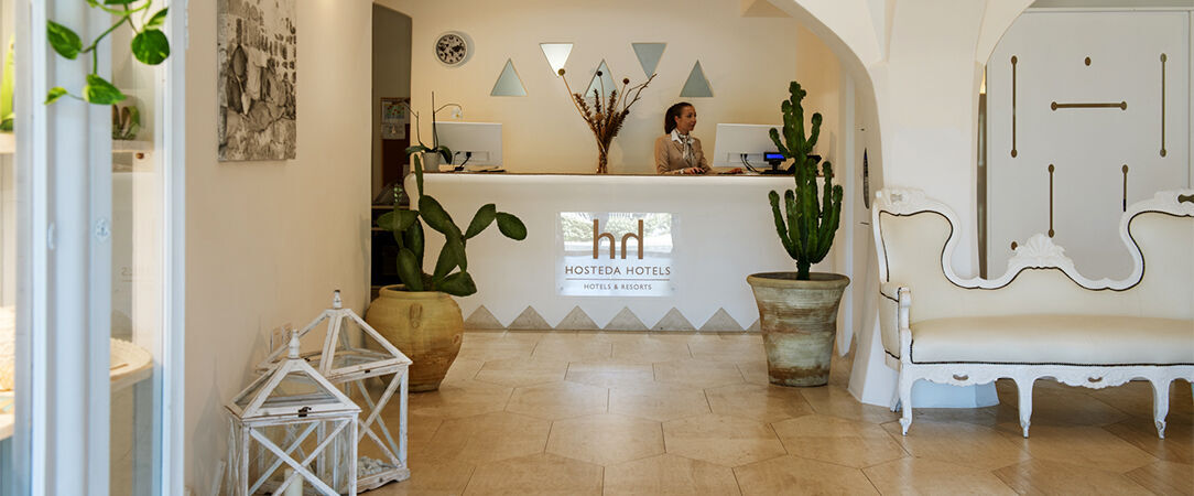 Hotel Moresco	★★★★ - Un hôtel charmant et moderne avec vue sur la mer en Sardaigne. - Sardinia, Italy