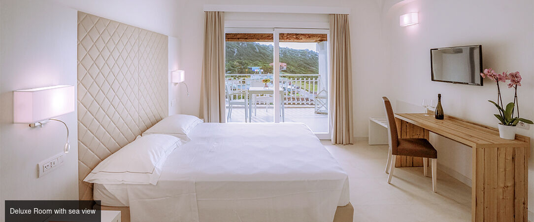 Hotel Moresco	★★★★ - Un hôtel charmant et moderne avec vue sur la mer en Sardaigne. - Sardinia, Italy