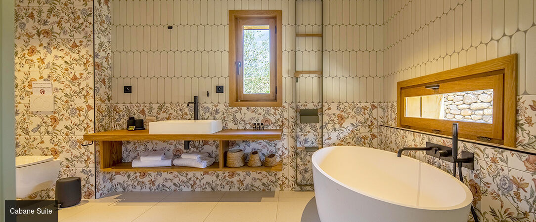 Domaine de Casanghjulina - An enchanting mountain getaway with luxury cabins overlooking the sea. - Corsica, France