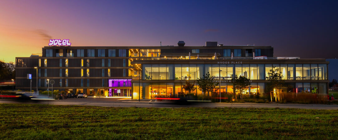 Yotel Geneva Lake ★★★★ - Discover serenity and style on the shores of Lake Geneva. - Geneva, Switzerland
