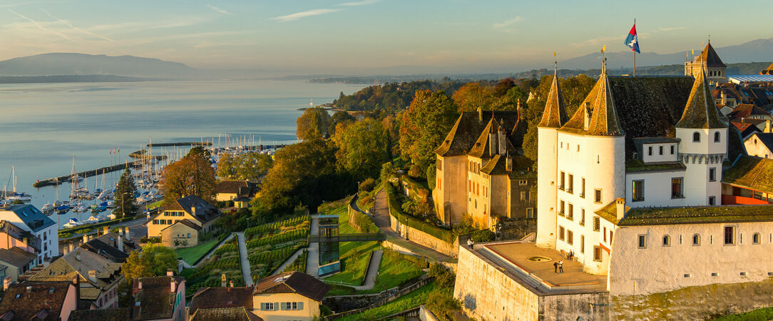Yotel Geneva Lake ★★★★ - Discover serenity and style on the shores of Lake Geneva. - Geneva, Switzerland